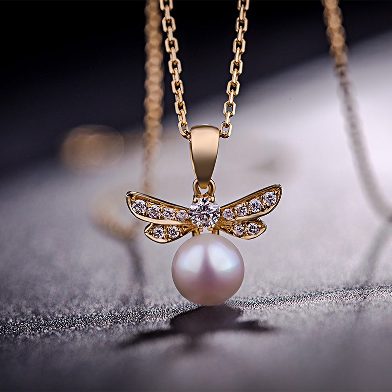 18K Yellow Gold Dragonfly Necklace with Akoyo Pearl and Diamond