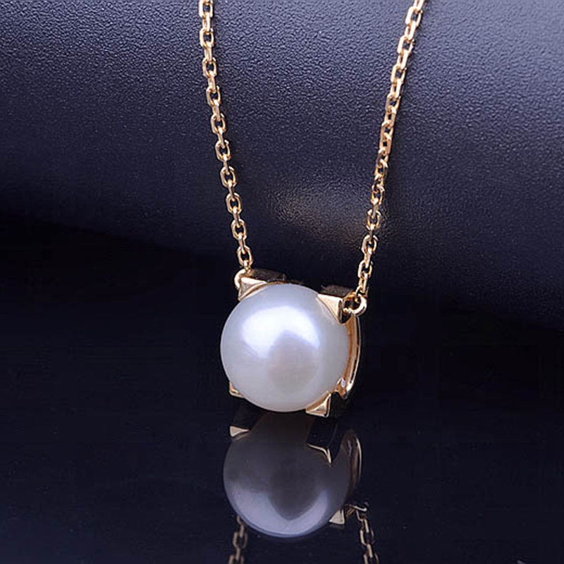 14K Yellow Gold Necklace Pendants with Natural Akoyo Pearl